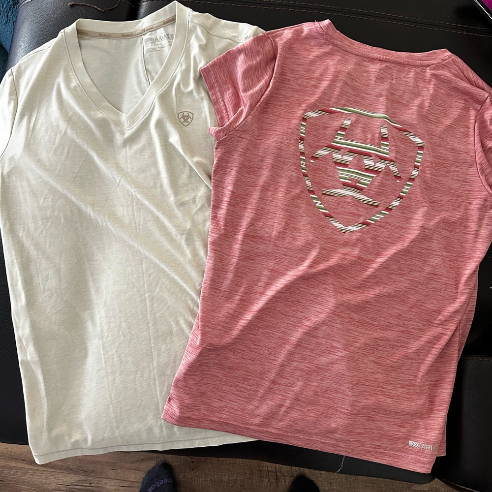 Ariat dry fit shirts! Size L Bundle of 2